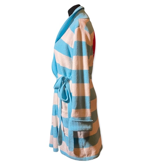 Women's Betsey Johnson Sweater Robe - Picture 7 of 9
